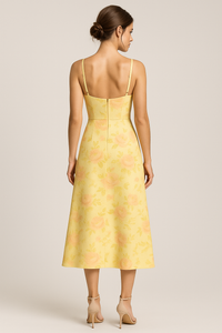 Mary | Figurbetontes Sommerkleid mit Blumenprint und Spaghettiträgern