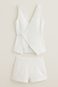 Carmen | Ärmelloser Wickel-Shorts-Jumpsuit für Damen
