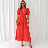 Nina | Lebhaft besticktes langes Kleid mit Puffärmeln