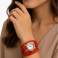 Heidi | Damenuhr mit langem Lederarmband: Eleganz und Glanz vereint