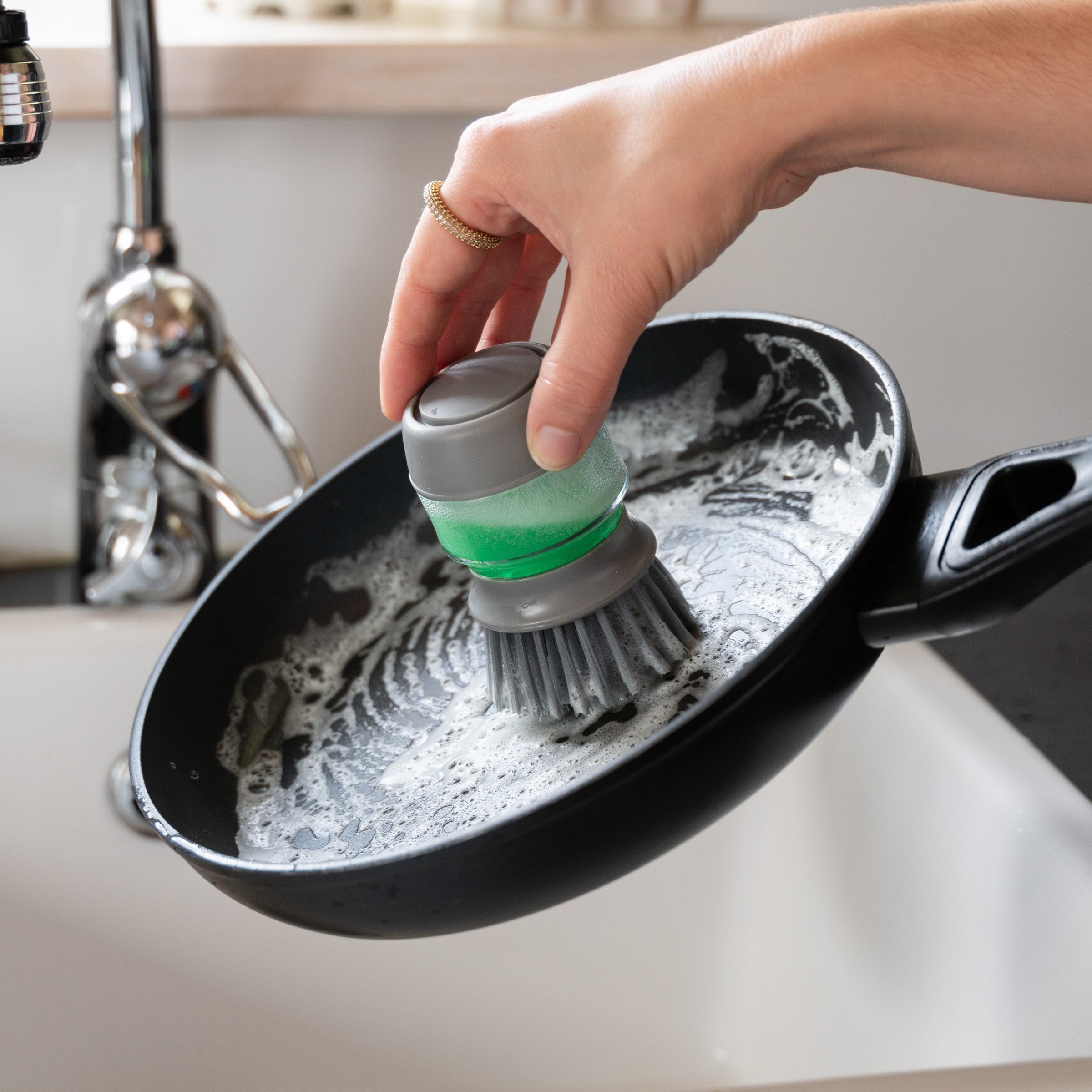 Scrubbies™ | Smarter spülen, saubereres Ergebnis