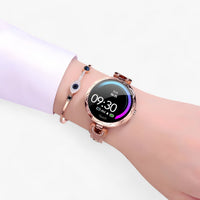 GlamFit | Smartwatch - Elegant, wasserdicht und in der Lage, den Fortschritt der Fitness zu verfolgen