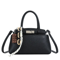 Deanna | Strahlt mit Eleganz: Luxuriöse Muscheltasche für unvergessliche Abende