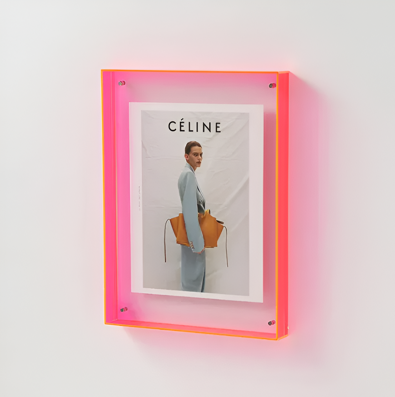LumiFrame™ - Lassen Sie Ihre Erinnerungen stilvoll schweben!