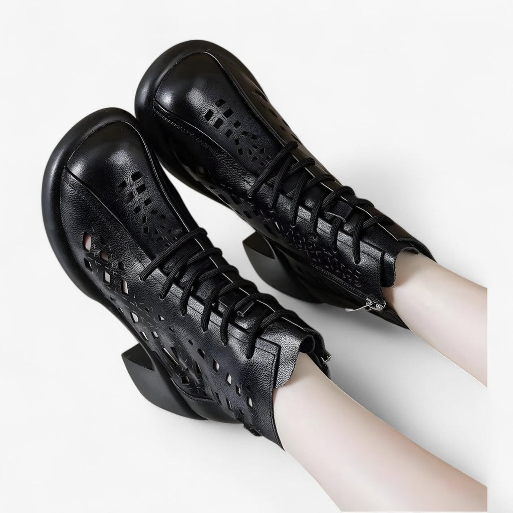 Hannah | Handgenähte Lederstiefeletten mit Schnürsenkeln im natürlichen Stil
