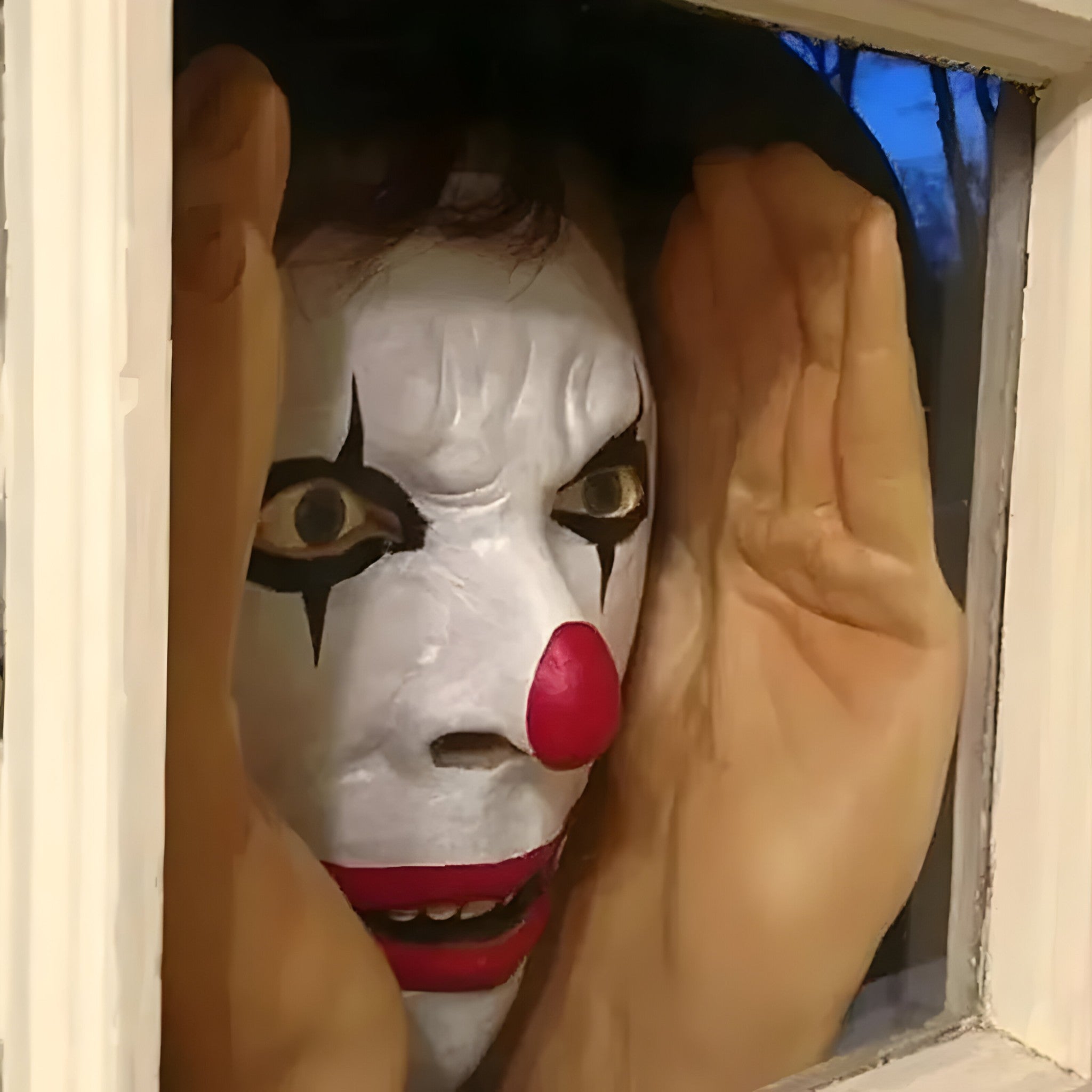 Hängende Clownmaske - Gruselige Halloween-Dekoration
