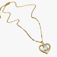 Skylar | Damenherz-Kette mit Edelsteinen, elegantes und komfortables goldenes Design
