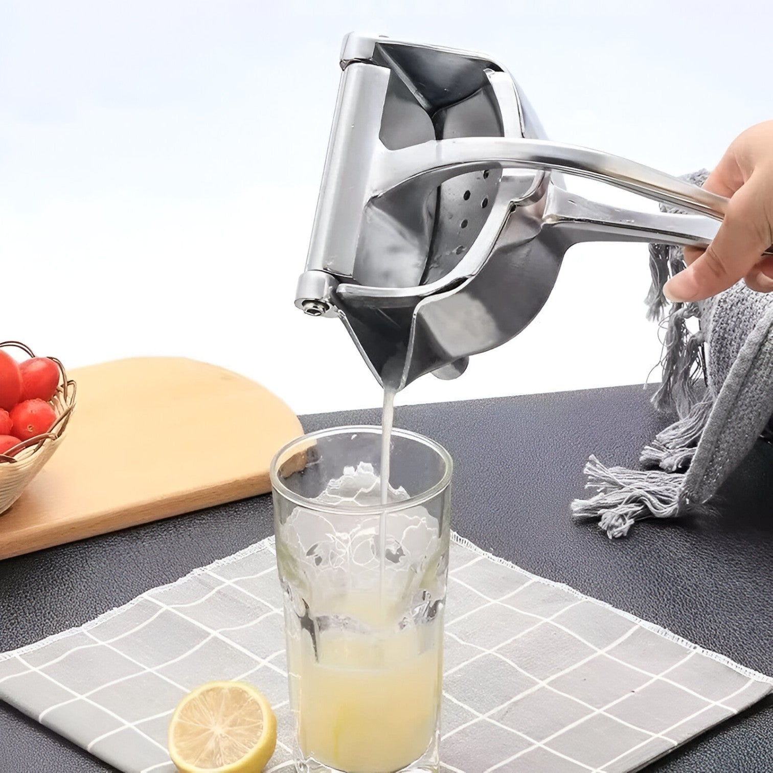 Manueller Entsafter: Jederzeit mühelos frischer Saft