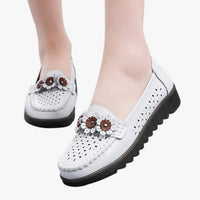 Annie | Sommerschuhe aus Leder - Komfort und Frische mit eleganten BlumenDETAILS