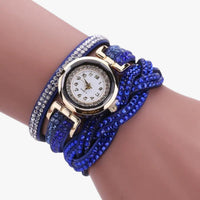 Heidi | Damenuhr mit langem Lederarmband: Eleganz und Glanz vereint