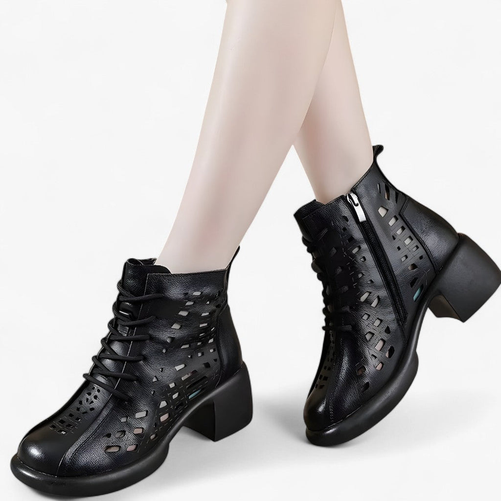 Hannah | Handgenähte Lederstiefeletten mit Schnürsenkeln im natürlichen Stil