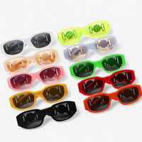 Liam | Kleine rechteckige Sonnenbrille für Reisen und Vintage-Stil