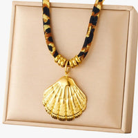 Maggie | Leoparden Charm-Halskette mit Golddetails Einzigartiger Stil und Perfektes Geschenk