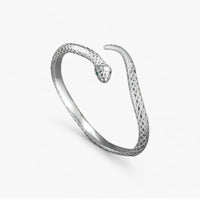 Elise | Silbernes Schlangen-Charm-Armband - Schlank und Stilvoll