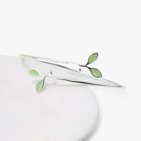 Silberarmband Bangle mit Grünem Blatt - Naturinspirierte Eleganz
