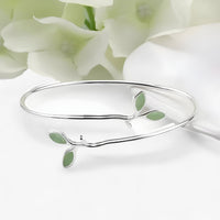 Jade | Armreif - Verleihe deinem Look einen Hauch subtiler Blatt-Eleganz