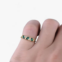 Stilvoller Ring - Strass-Schmuck für jede Gelegenheit