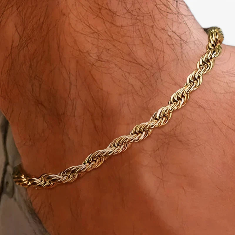 Schlankes gedrehtes Kettengliederarmband - Vielseitig und stilvoll für Männer