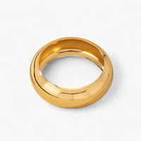 Breites, glattes Armband - Raffinierter Alltagslook