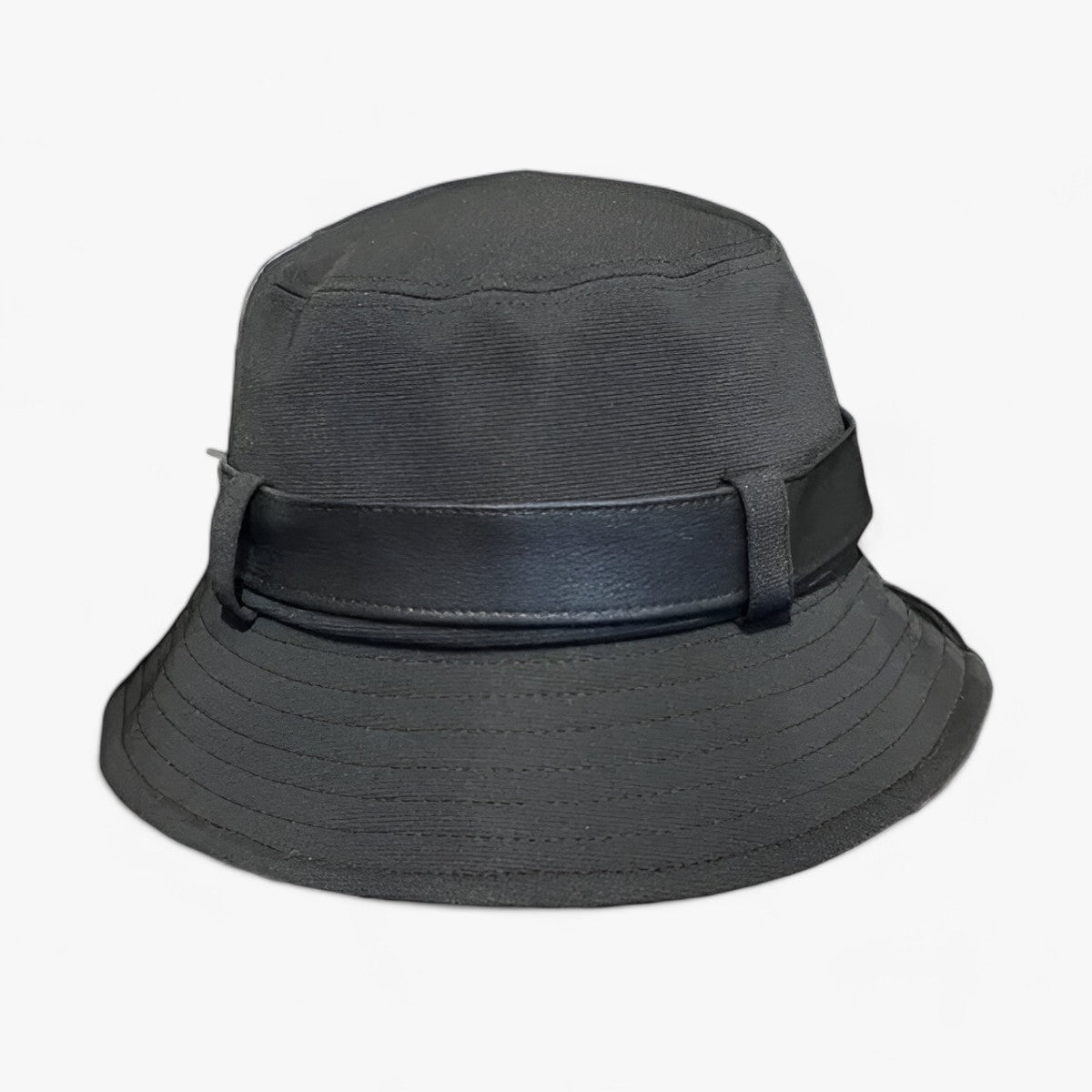 Luxuriöser Designer-Eimerhut - Stilvoll und Elegant