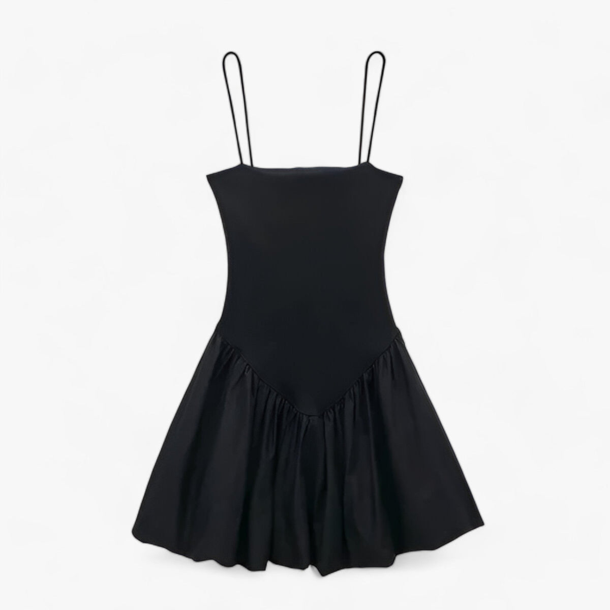 Modisches Minikleid - Vielseitig und elegant für warme Tage