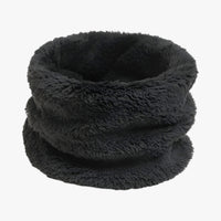 Unendlicher Schal aus Faux-Fur - Sanfte Wärme für kalte Tage