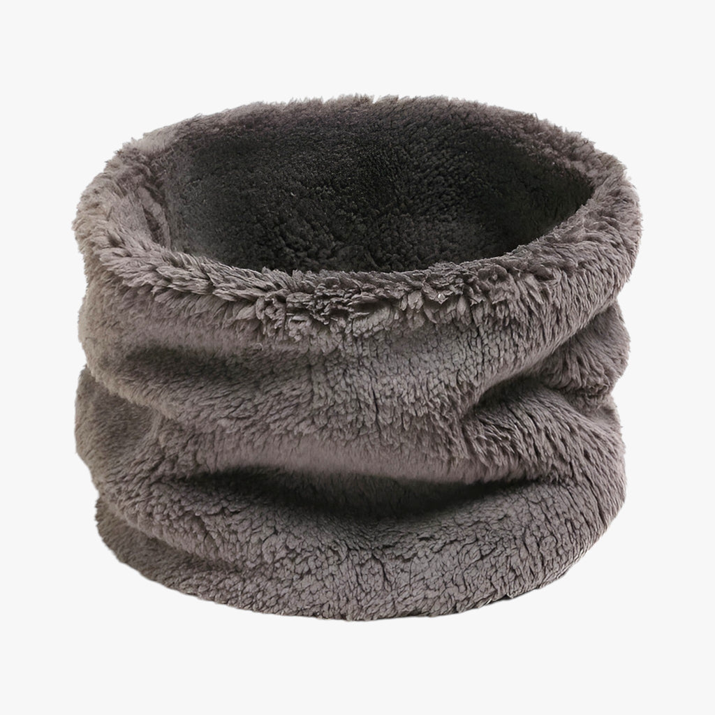 Unendlicher Schal aus Faux-Fur - Sanfte Wärme für kalte Tage