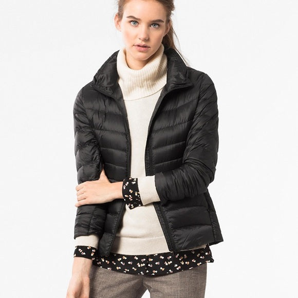 Federleichte Damen Daunenjacke – Alina